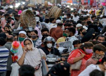 भारतमा आगामी अक्टाेबरमा महामारीकाे तेस्राे लहर आउन सक्ने