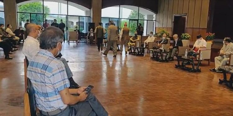 सम्पादकसँग देउवा भन्छन् – आवश्यक परे सरकार विरुद्ध आन्दोलन गर्छौं