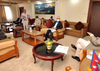 गृह मातहतका कार्यलयको कार्यप्रगती र योजना कार्यन्वयनको प्रगतिबारे गृहमन्त्री खाणले लिए जानकारी