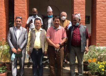 धनकुटाका कांग्रेस टोलीले नेता कोईराला र सिहंसँग परामर्श