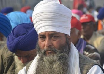 मोदी सरकारको बिरोधमा सडकमा उत्रिए किसान