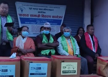 धनकुटाका कांग्रेसद्धारा सागुरीगढी र चौविसेमा शुभकामना दिदै स्वास्थ्य समाग्रीहरु वितरण