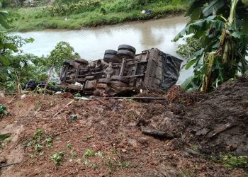 बुल्दी खोलामा ट्रक खस्यो, चालकको मृत्यु