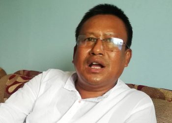 इटहरीका मेयर चौधरीले ‘यो आइमाईलाई कसले भित्र छिरायो, बाहिर-बाहिर’ भनेपछि . . .