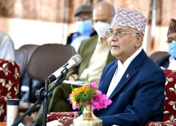 नेकपा एमालेले आफ्ना कार्यकर्ताहरुले उठाएका प्रश्नका जवाफ ओलीसहित शीर्ष नेताहरुले दिन थाले