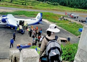 सिमकोट विमानस्थलमा पर्यटकको चहलपहल (फोटो फिचर)