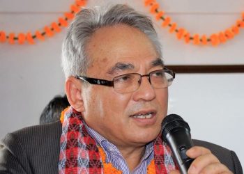 माधव नेपाल एमाले बाहिर धेरै दिन टिक्दैनन् : बादल