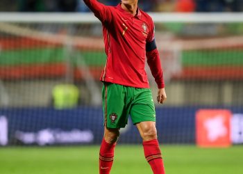 रोनाल्डोको कीर्तिमानमा पोर्चुगलको जित