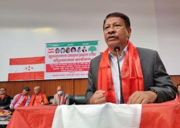 सिंहको आक्रोस – अहिलेसम्म काठमाडौंबाट को पार्टी सभापति भएको छ ? के हामी सधैं झोला मात्रै बोकेर हिँड्नुपर्ने ?