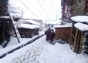 हुम्लामा हिमपात – स्थानीयलाई घरबाट बाहिर निस्कनै समस्या