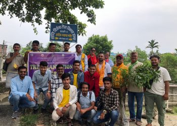 बातावरण दिवसको अवसरमा लायन्स र लियोले गरे वृक्षरोपण, वाढी नाप्ने स्केल स्थापना