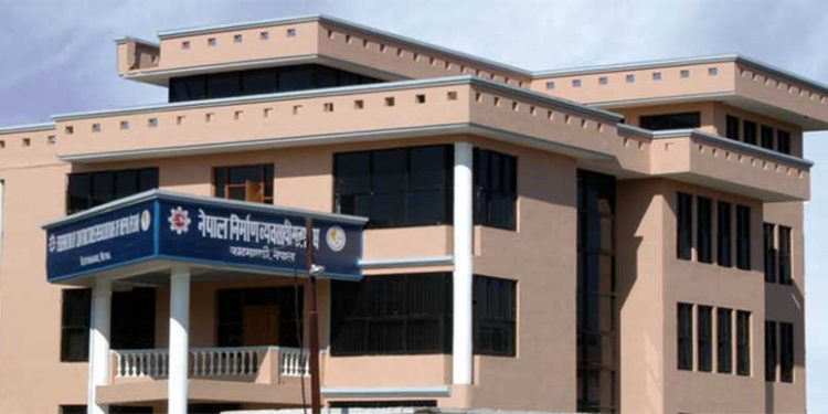 सरकार मिलिमतोमा पटकपटक म्याद थप्दै, ठेकेदार काम छाड्दै हिँड्दै