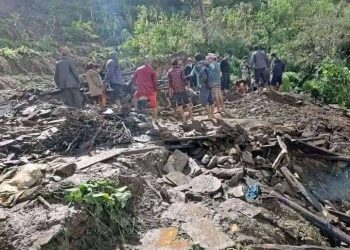 अछाम पहिरो : घर पुरिँदा मृत्यु हुनेहरुको संख्या २२ पुग्यो, ६ जनाको जिवितै उद्धार