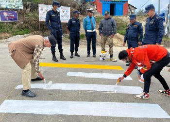 दिक्तेल बजारमा ‘जेब्राक्रस’ तथा ‘स्पिड ब्रेकर’ निर्माण