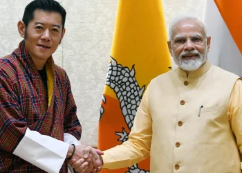 भुटानी राजा जिग्मे खेसर नामग्याल भारत भ्रमण जाँदै