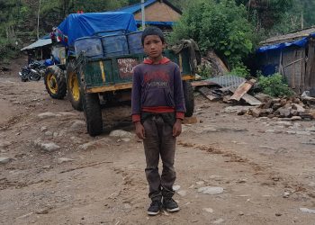 बुबाले आत्महत्या र आमाले अर्कैसँग विवाह गरेपछि आशिष र अङ्कुको बिचल्ली