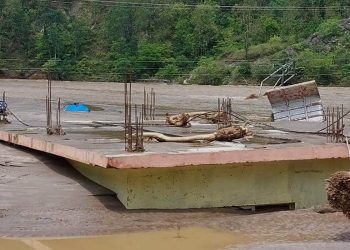 बाढीले सवाखोला लोहाकोट विजुवापानी आयोजना बगायो