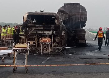 पाकिस्तानमा यात्रुवाहक बस दुर्घटना – १४ जनाको मृत्यु, २० जना घाइते