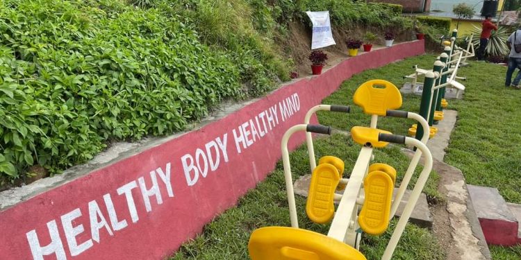 इलाम नगरपालिकाको सहयोगमा इलाम क्याम्पसमा व्यायमसाला स्थापना