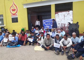 देशभरका विद्यालय कर्मचारी आन्दोलनमा