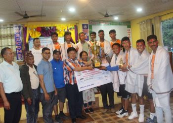 विजेता खेलाडीलाई सम्मान