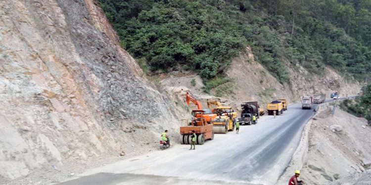 नारायणगढ–मुग्लिनको वैकल्पिक सडक : शक्तिखोर–फिस्लिङ अन्तिम चरणमा