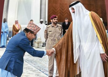 कतारी अमिरसँग नेपालका कावा राजदूत सुवेदीद्वारा भेट