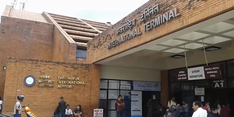 कागजात शङ्कास्पद भएको आशंकामा १४ महिलासहित १५ जना रोकिए