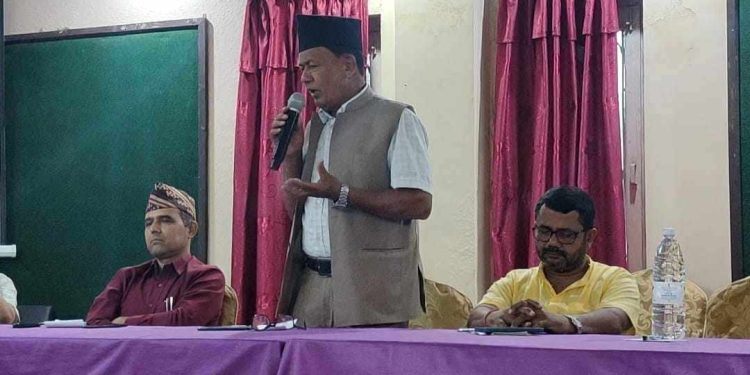 प्रदेशसभा बैठक छाडेर एमालेका कोशी प्रदेश सभा सदस्य एनजीओको कार्यक्रममा