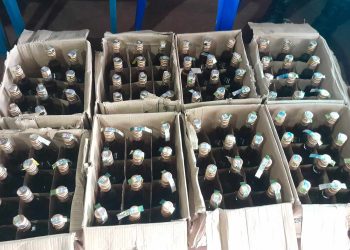 भारतबाट अबैध रुपमा ल्याइदै गरेको मदिरा प्रहरीको प्रहरीको कब्जामा