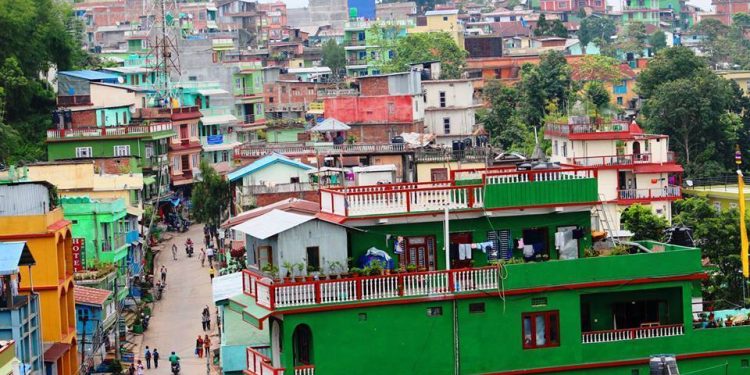 इलाम सदरमुकामको दशै अन्धकारमै, बजारमा जडान सौर्य बत्ती नबल्दा र सीसी क्यामेरा विग्रँदा सुरक्षा व्यवस्थामा समेत चुनैती