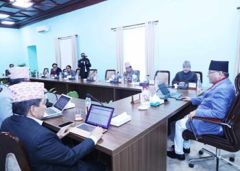 मन्त्रिपरिषद् बैठक जारी