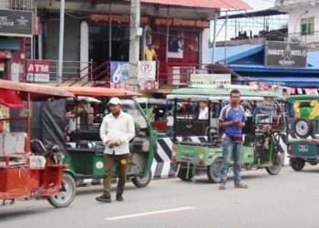 इटहरी उपमहानगरको टाइमकार्ड विरुद्ध अदालतको आदेश, सिटी-सफारी चालकलाई राहत