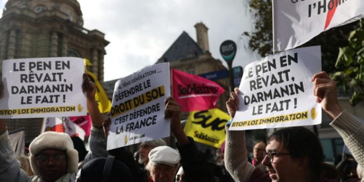 पेरिस ओलम्पिक अघि फ्रान्सले १० देशका २३ हजार आप्रावासीलाइ देश निकाला गर्ने