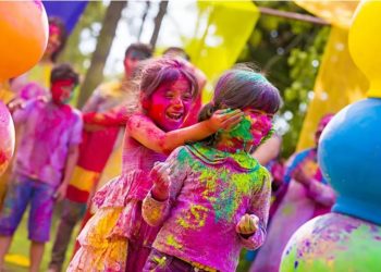 फागु पुर्णिमामा कुन रंग कस्लाइ लगाउने ? जान्नुहोस