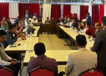 संस्थागत विद्यालयलाई मेयरले ‘लुटेरा’ भनेको भन्दै छाता संगठनहरूद्वारा आपत्ति