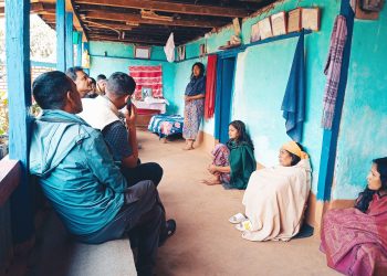 ईलाम उपनिर्वाचन – उम्मेद्धारहरु मत माग्दै जनताको घरमा