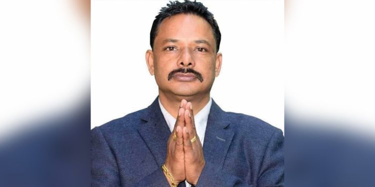 इलाम २ डम्बर खड्कालाई उम्मेद्धार बनाउने कांग्रेसको निर्णय ,को हुन् खड्का ?