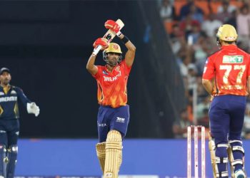 आइपिएल: गुजरातमाथि पञ्जाव किंग्स ३ विकेटले विजयी