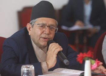 सभामुखले प्रधानमन्त्रीसहित चार दलका शीर्ष नेताहरूसँग छलफल गर्दै